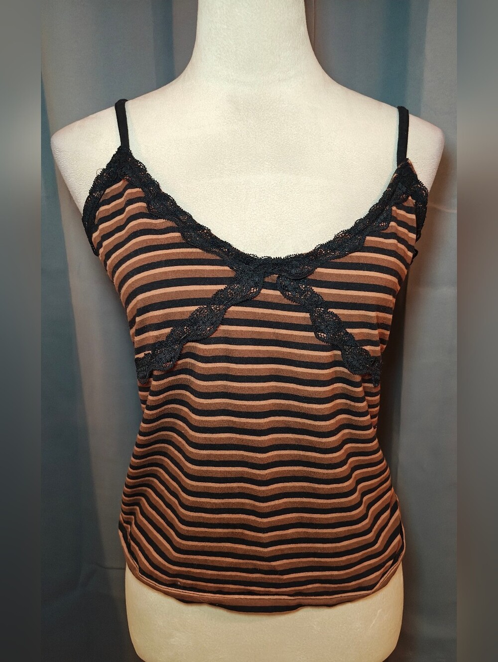 Social Collision Brown & Black w Lace Trim Cami Top.